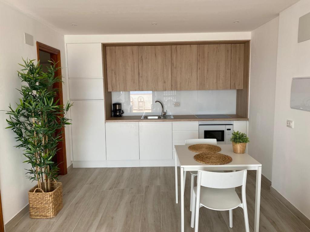 Апартаменты Apartamento En Los Cristianos Лос Кристианос Экстерьер фото